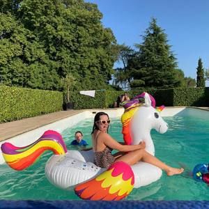 Meet your Posher, Lucy